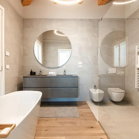 Villa Dorato Luxury Sabrina View *