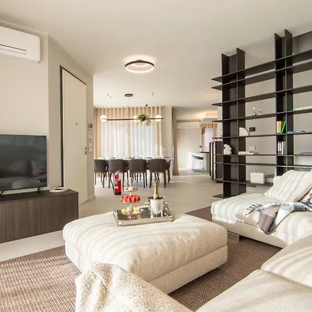 Villa Dorato Luxury Sabrina View