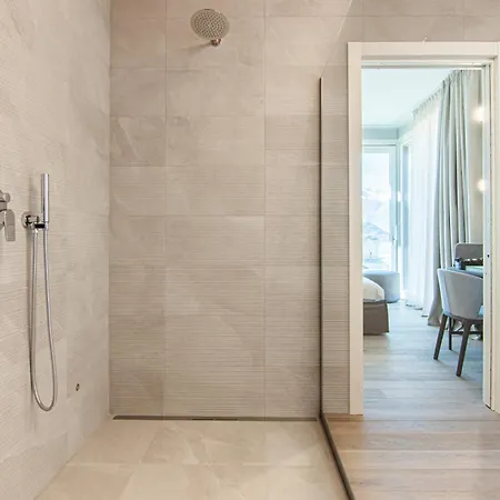 Dorato Luxury Sabrina View