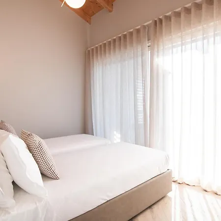 Dorato Luxury Sabrina View Villa *