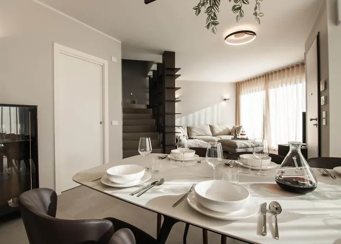 Lago Dorato Townhouse Sabrina By The Como Lake קוליקו