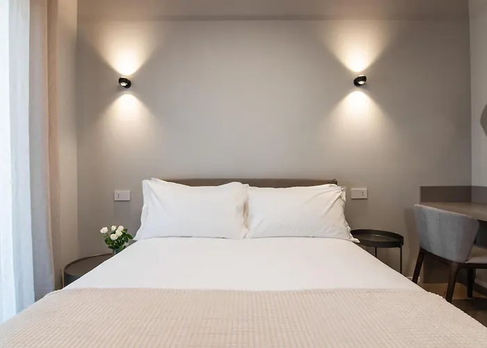 Lago Dorato Townhouse Sabrina By The Como Lake וילה