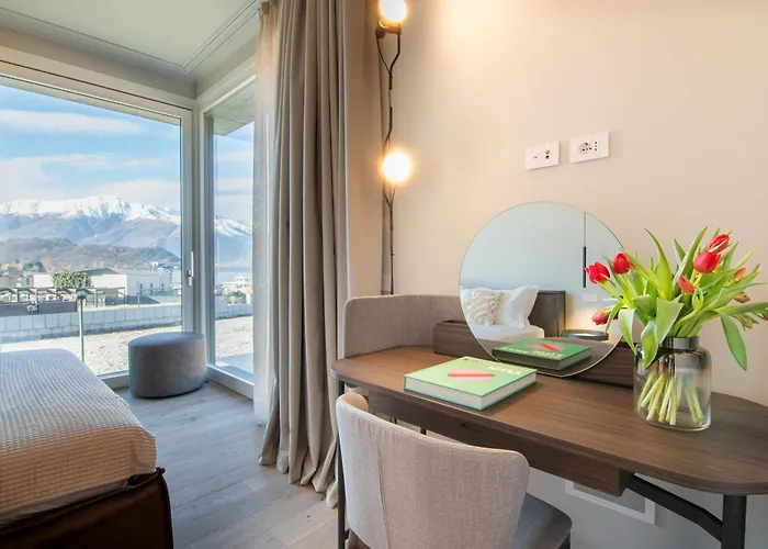 Lago Dorato Townhouse Sabrina By The Como Lake *