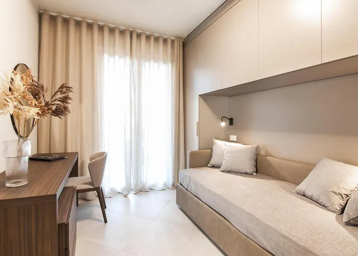 Lago Dorato Townhouse Sabrina By The Como Lake וילה