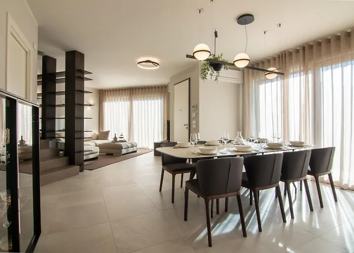 וילה Lago Dorato Townhouse Sabrina By The Como Lake קוליקו