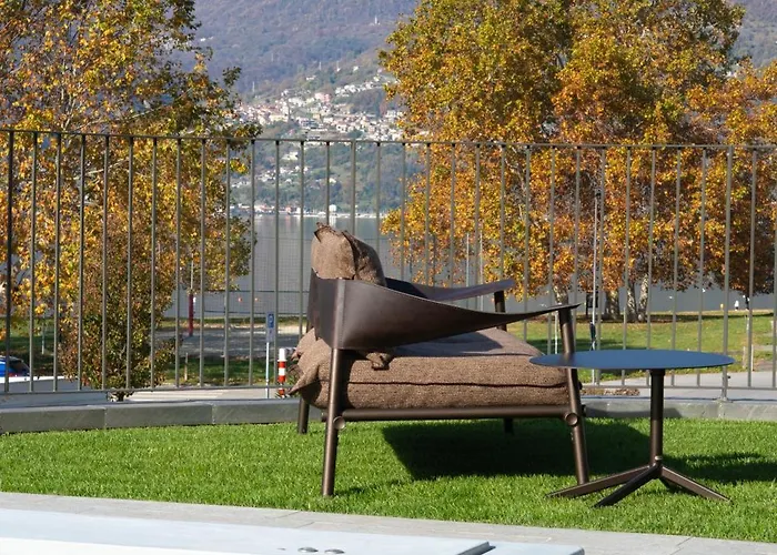 Lago Dorato Townhouse Sabrina By The Como Lake וילה