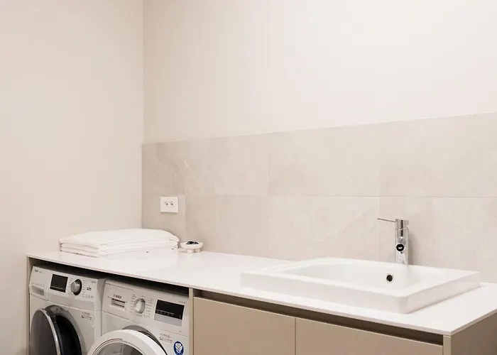 Lago Dorato Townhouse Sabrina By The Como Lake וילה