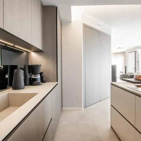 Villa Dorato Luxury Sabrina View *