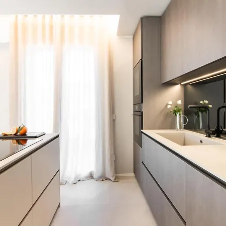 Dorato Luxury Sabrina View * コーリコ